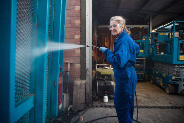 Best Rust Removal  in Hughson, CA
